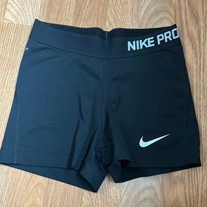 Nike pro biker shorts size small